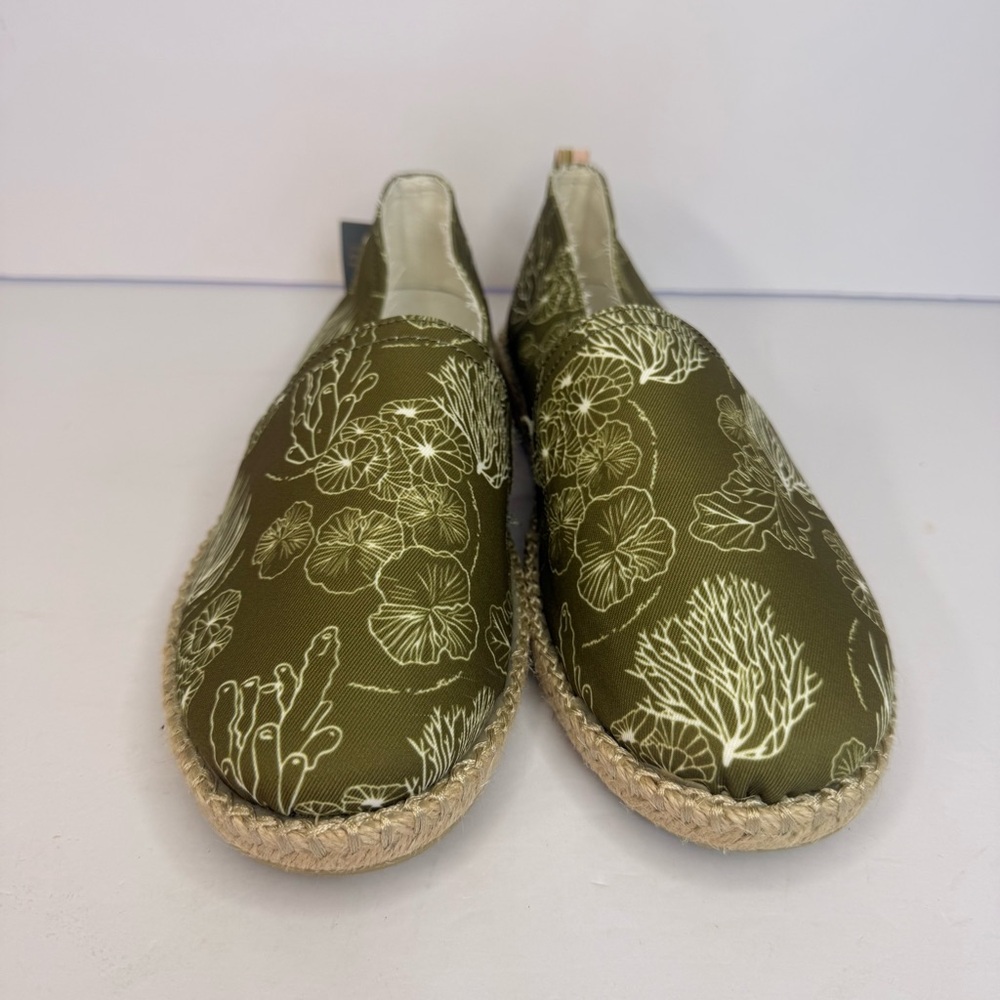 Vionic Green Floral Espadrille Shoes - Picture 4 of 8